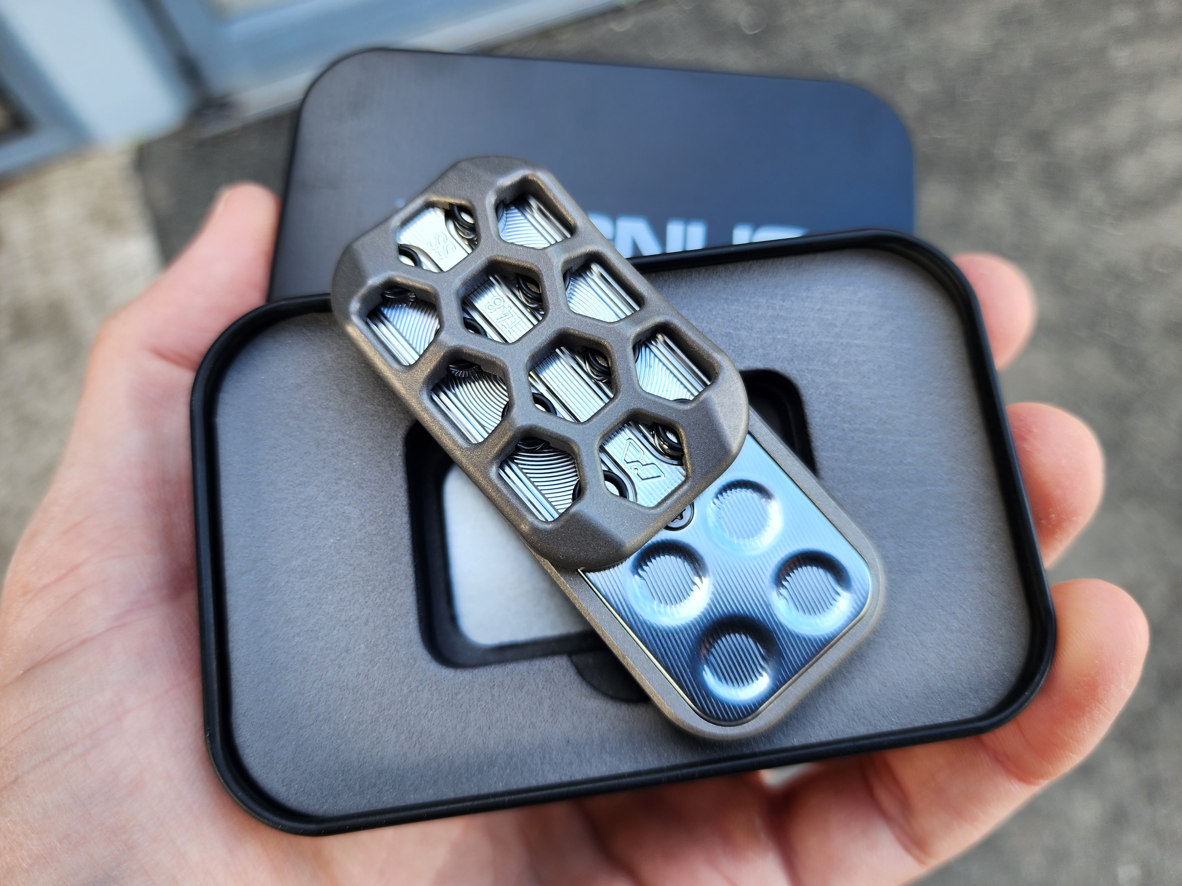 Titanium Slider SA187 - Hex 3-Click