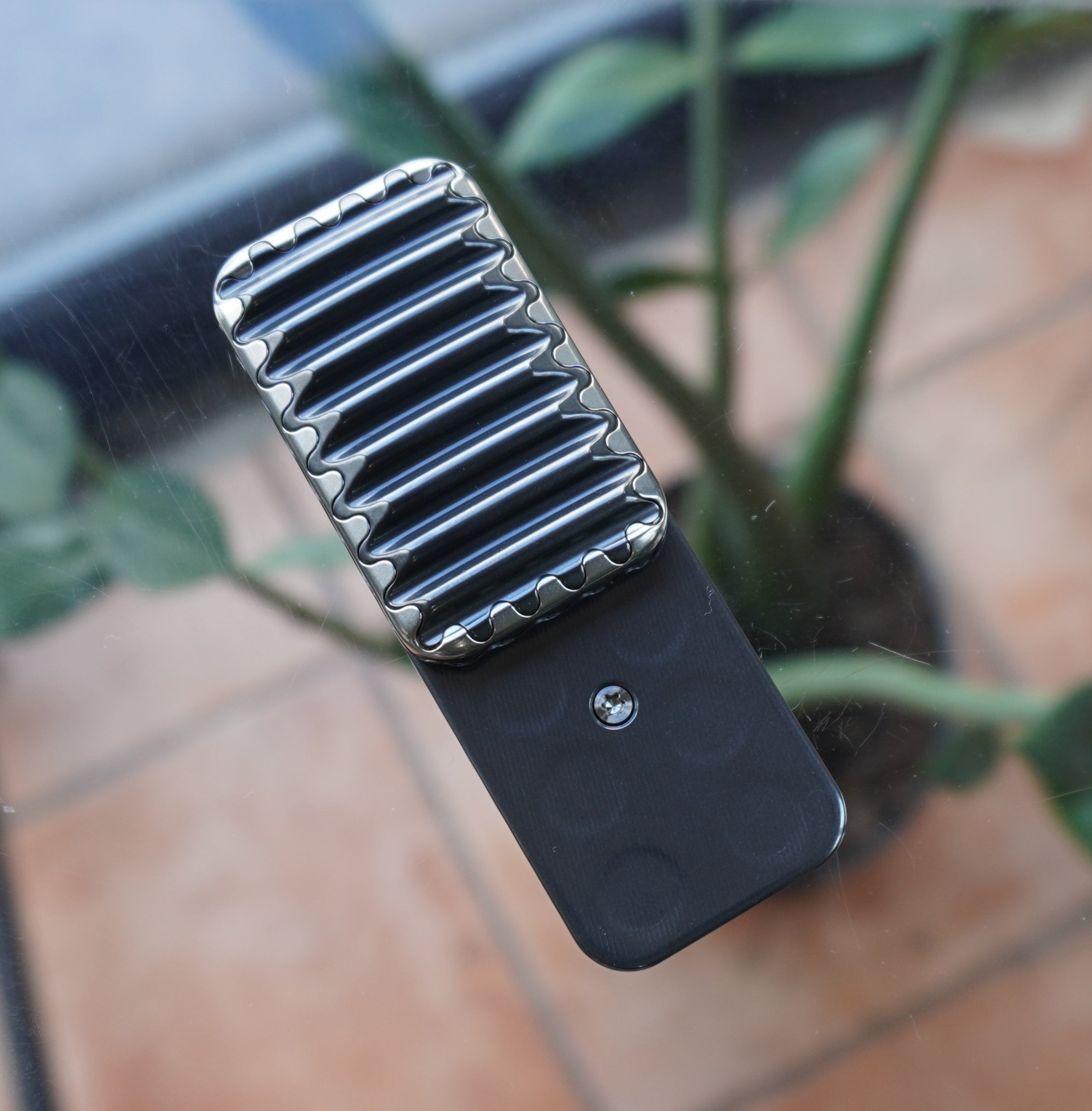 Crinkle - SD225 - Titanium / Zirconium / Zirconium 3-Click