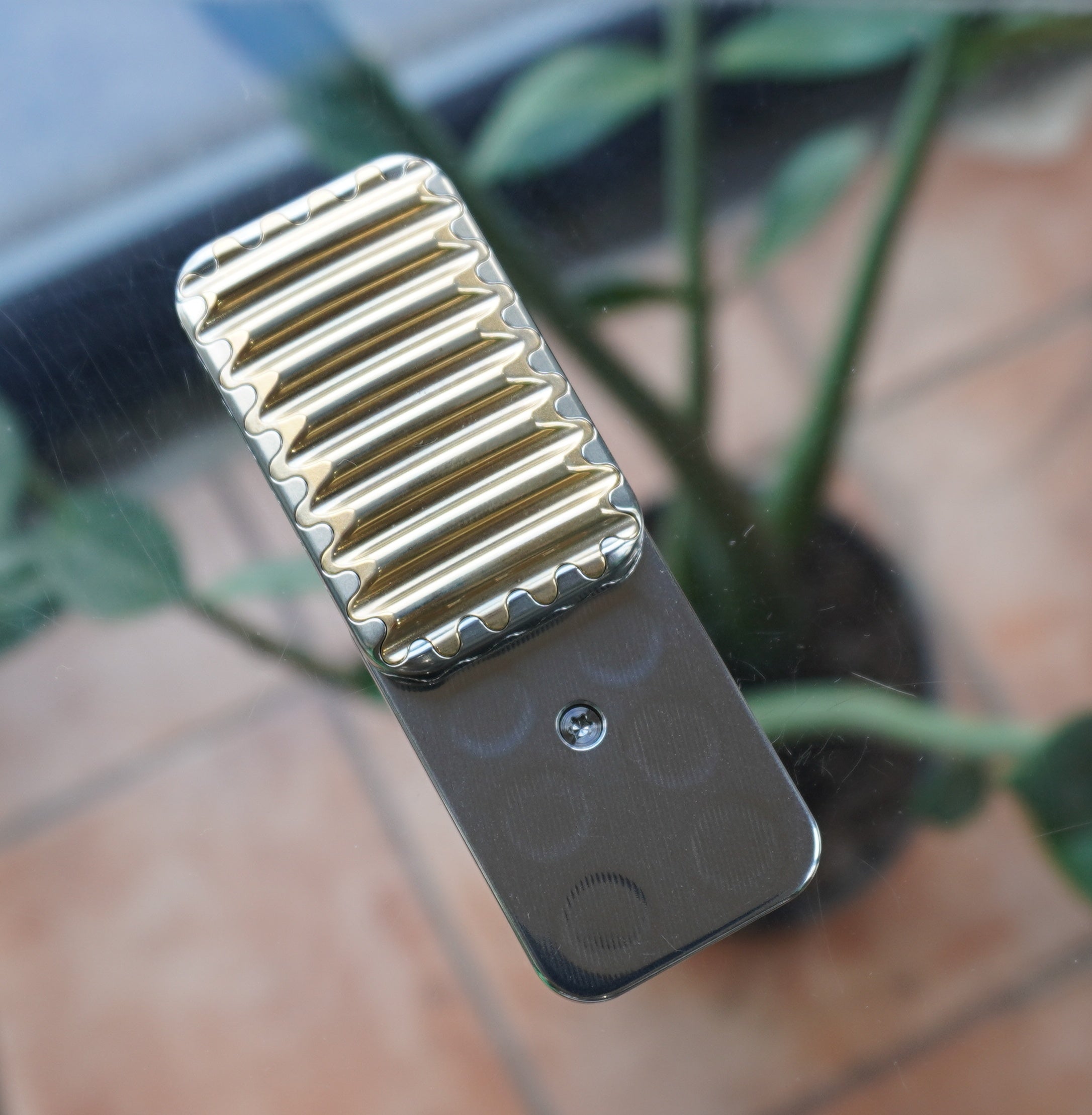 Crinkle - SD226 - Titanium / Brass / Stainless Steal 3-Click