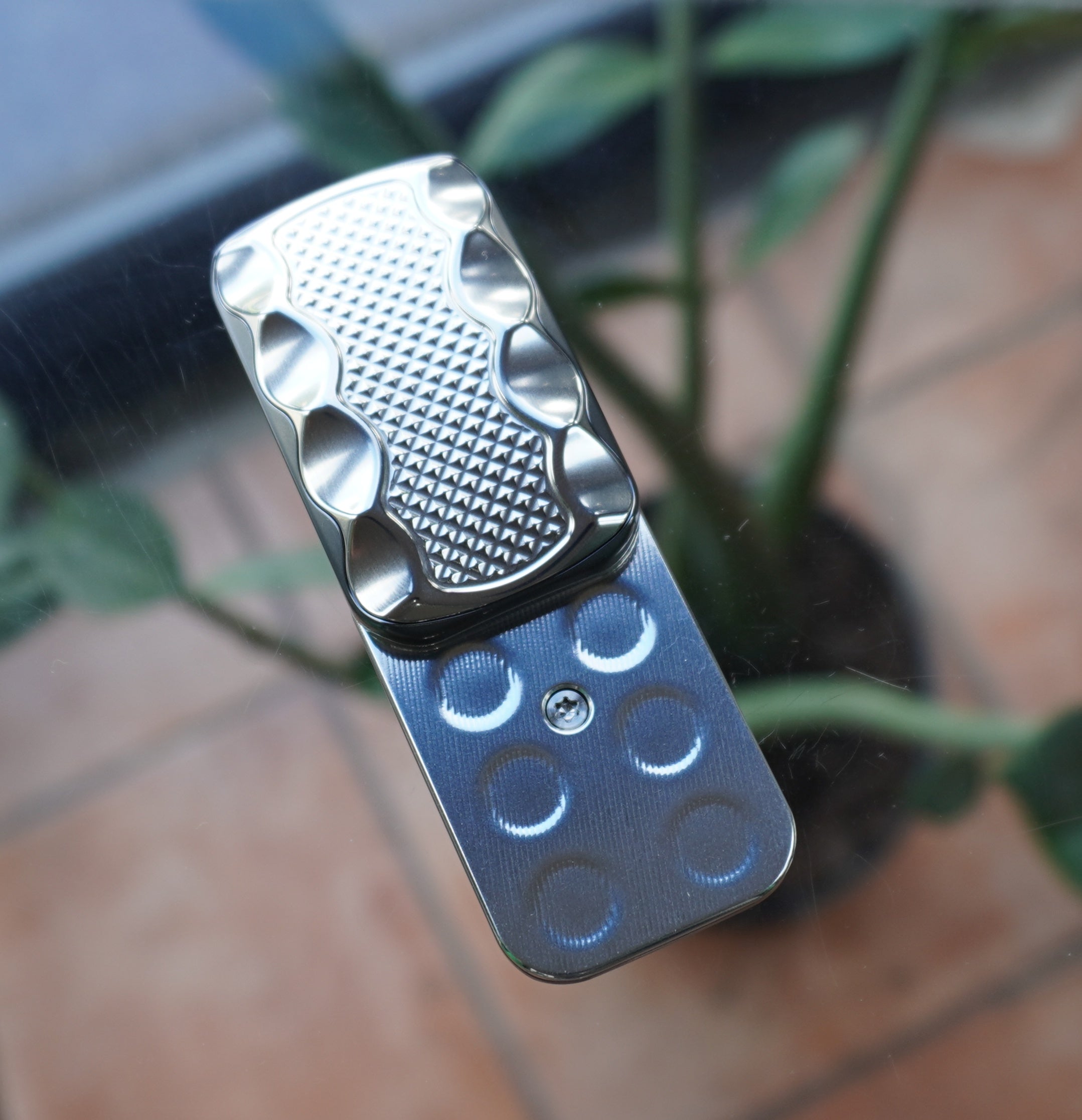 Gator - SD227 - Zirconium / Titanium / Stainless Steal 3-Click