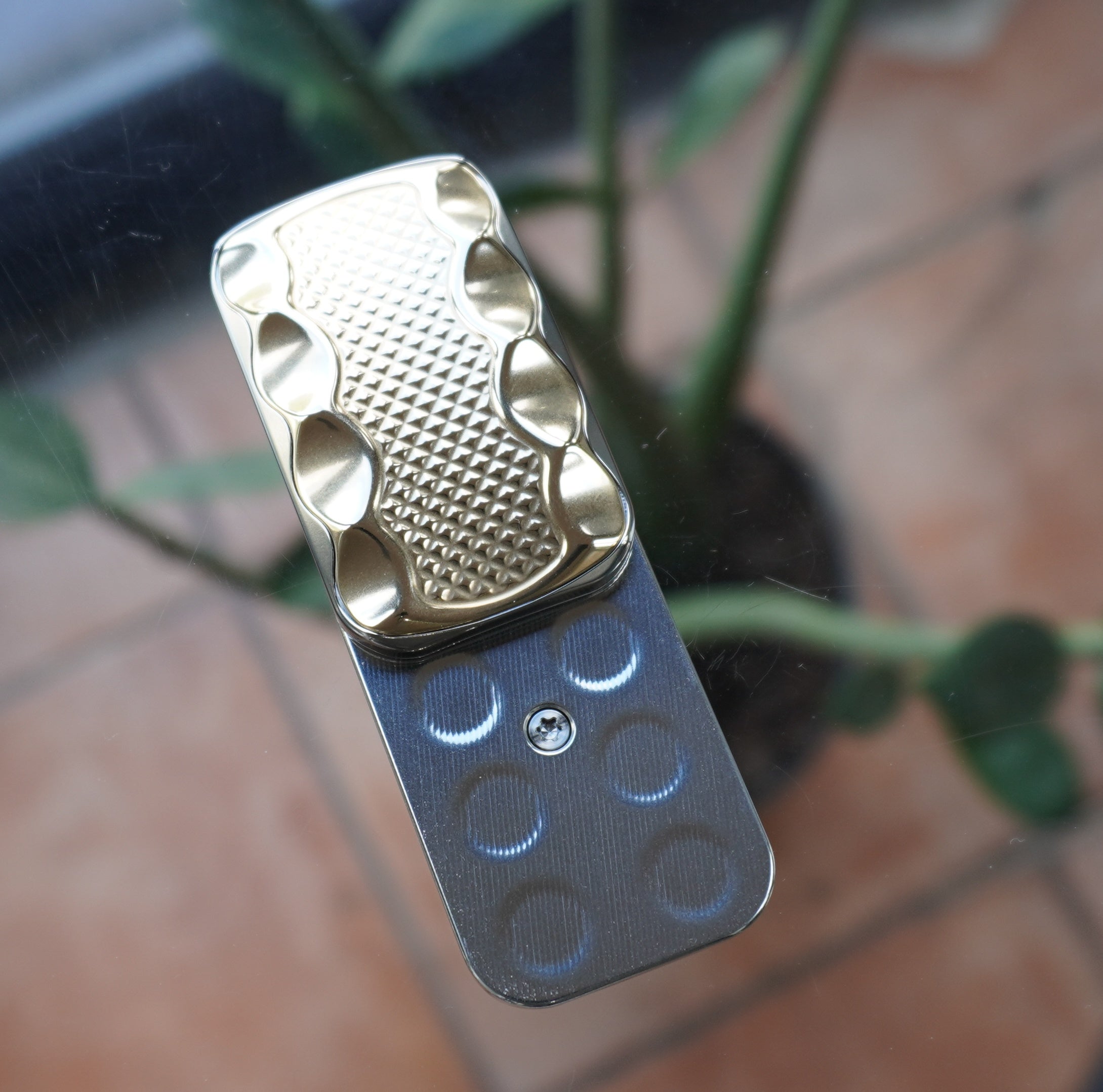 Gator - SD228 - Titanium / Brass / Stainless Steal 3-Click