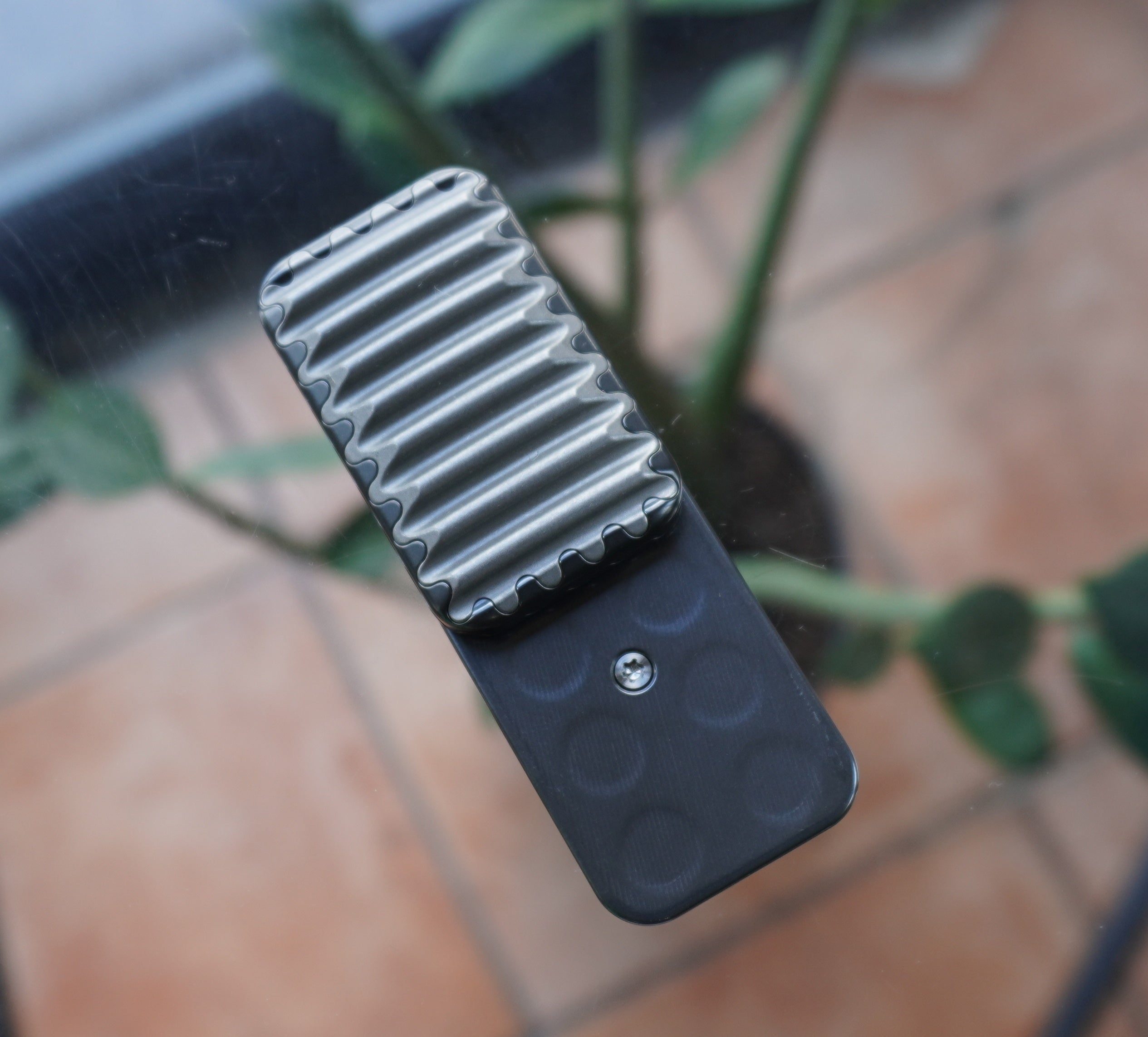 Crinkle - SD229 - Zirconium / Titanium (Stonewashed) / Zirconium 3-Click