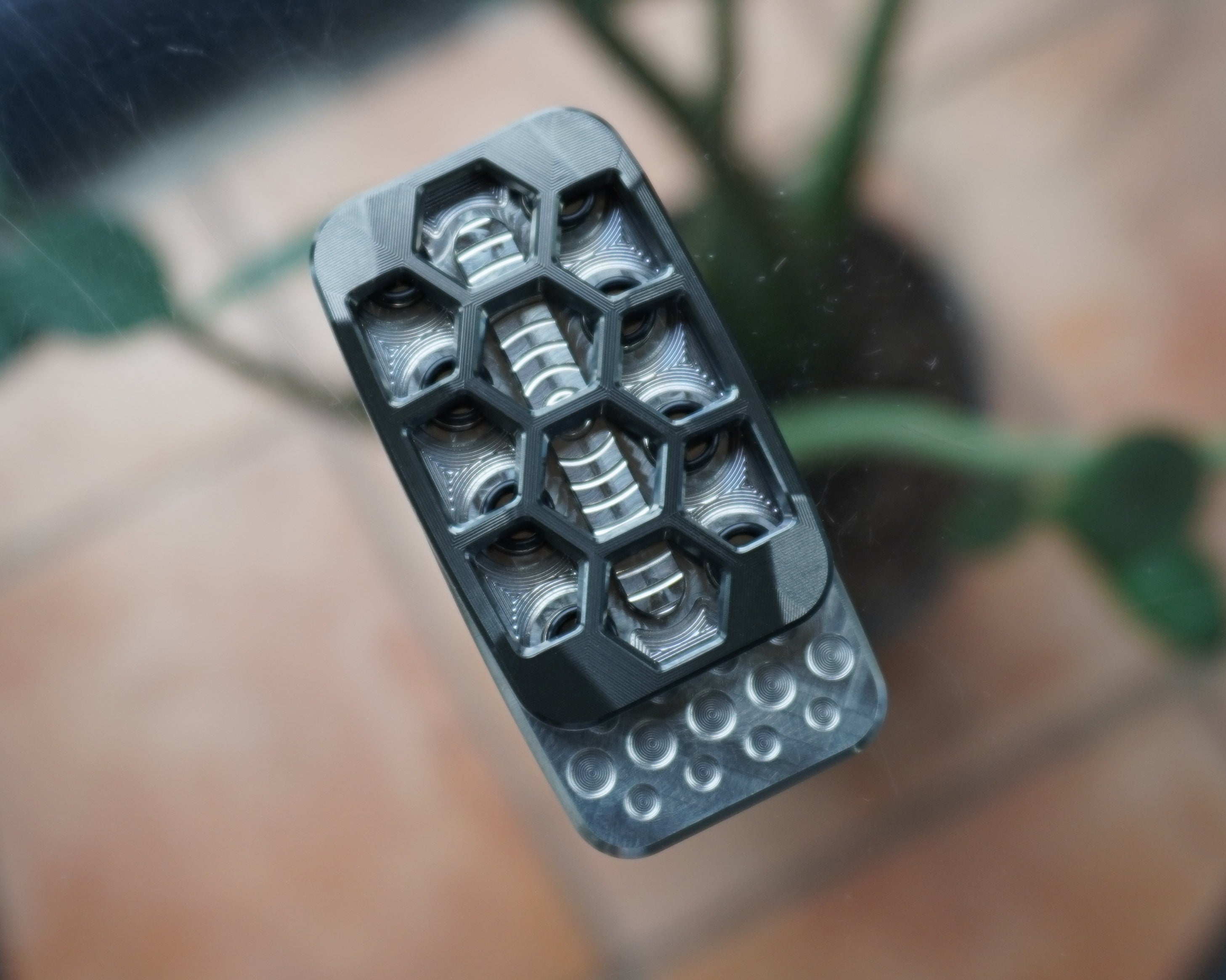 Zirconium - SE007 - Squashed Toad "Skelly Hex" - 3-Click