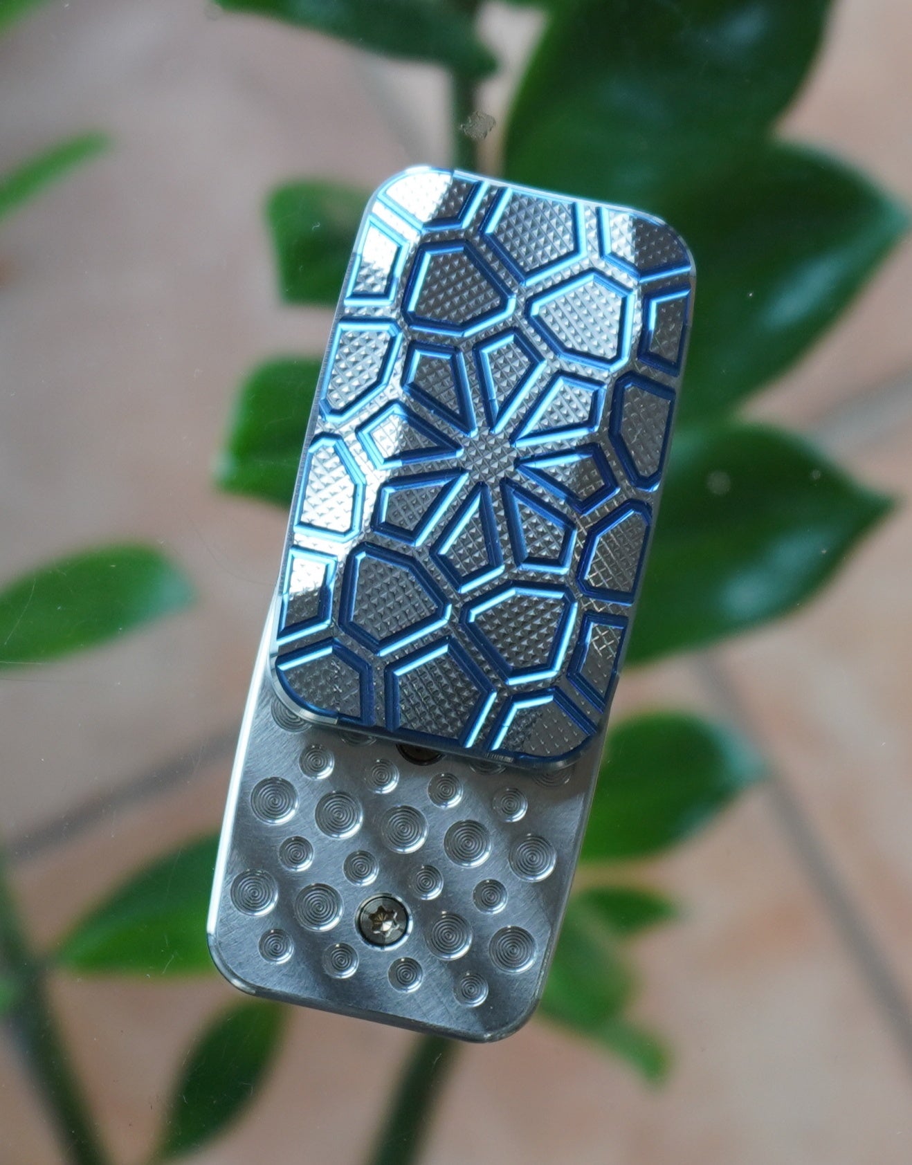 Titanium - SE302- Squashed Toad "Mandala"
