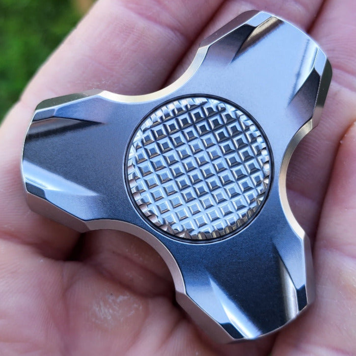 SawTooth™ - Titanium Spinner (Lucky Drop 1)