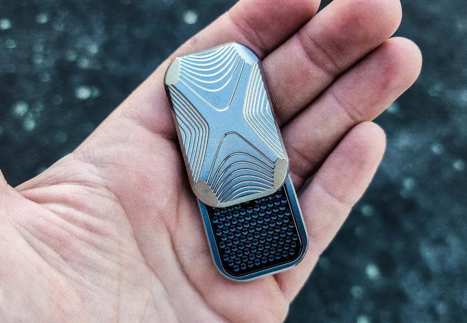 ToadX™ 3-Click - Titanium Slider (Pre-order)
