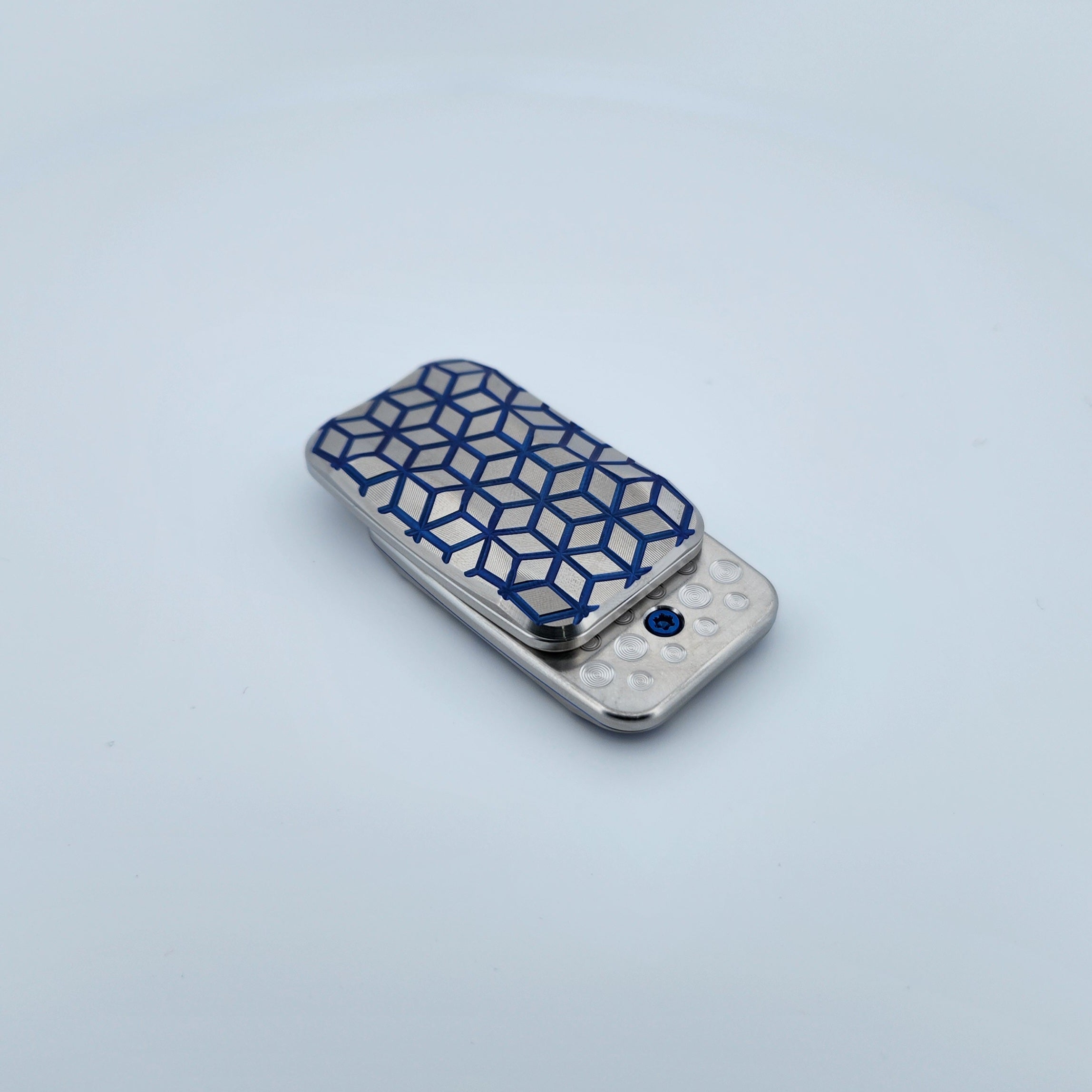 Titanium - SE323 - Squashed Toad "Box"