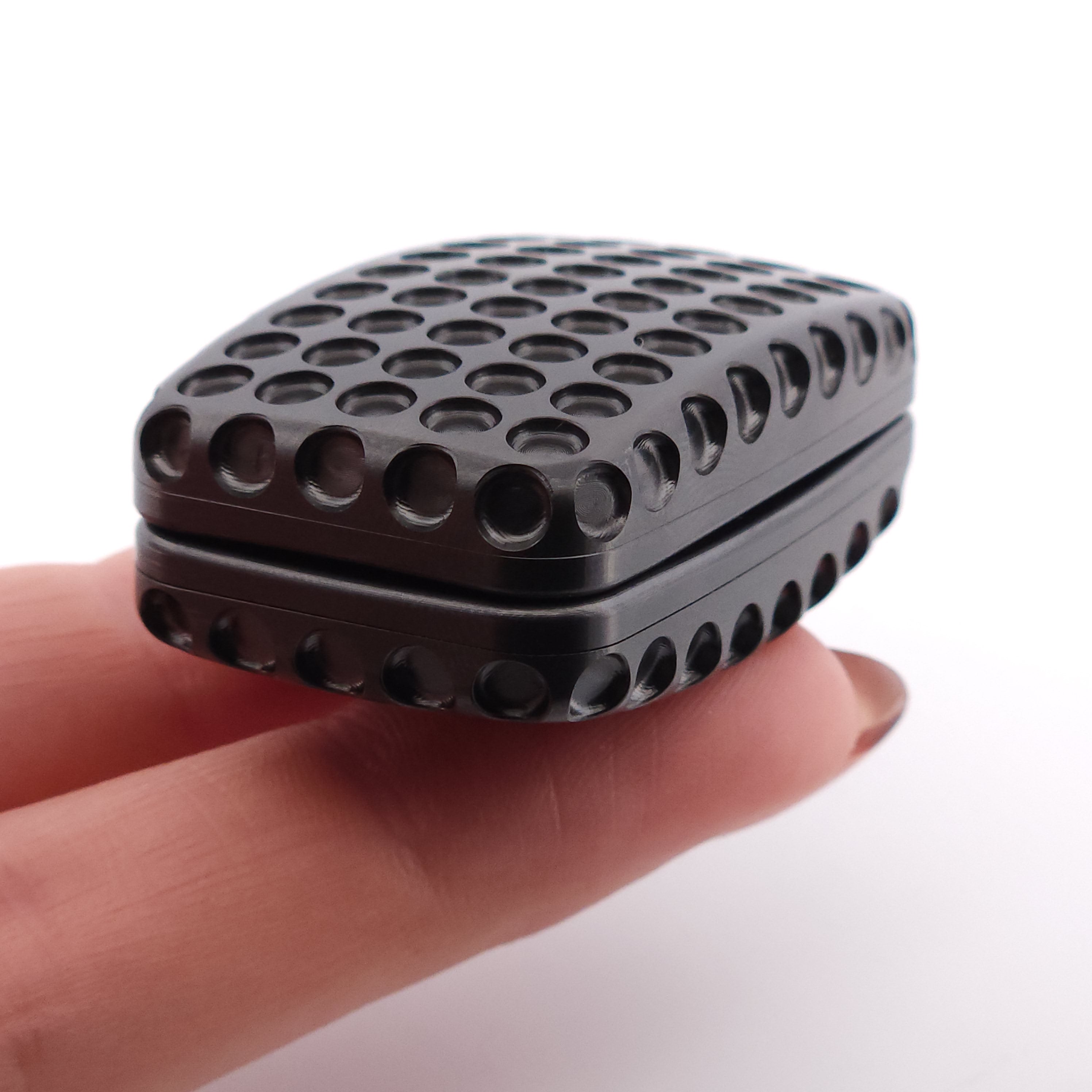 ZA-408-L: Pebble "Dimple" *BLEM*