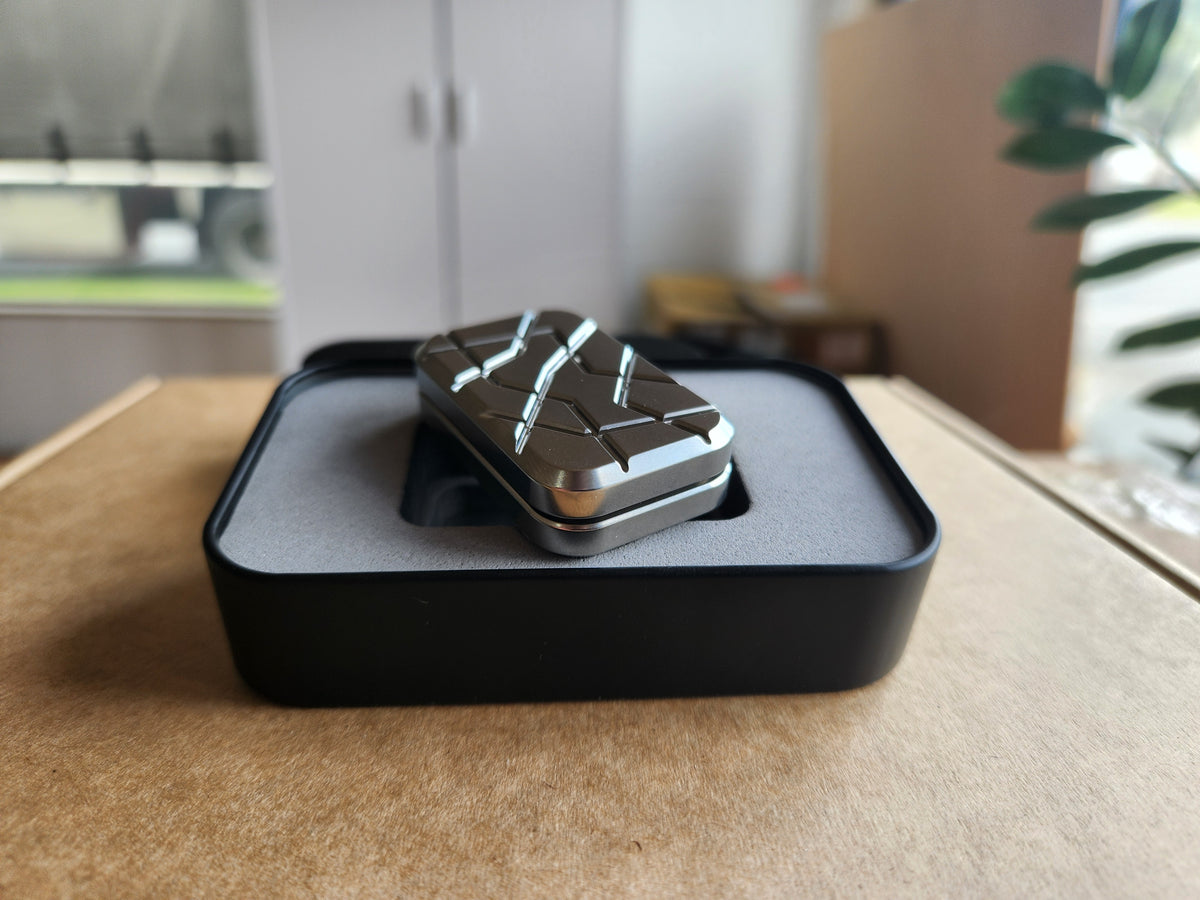 Titanium - SD047 - Crack 3-Click – Magnus Fidgets