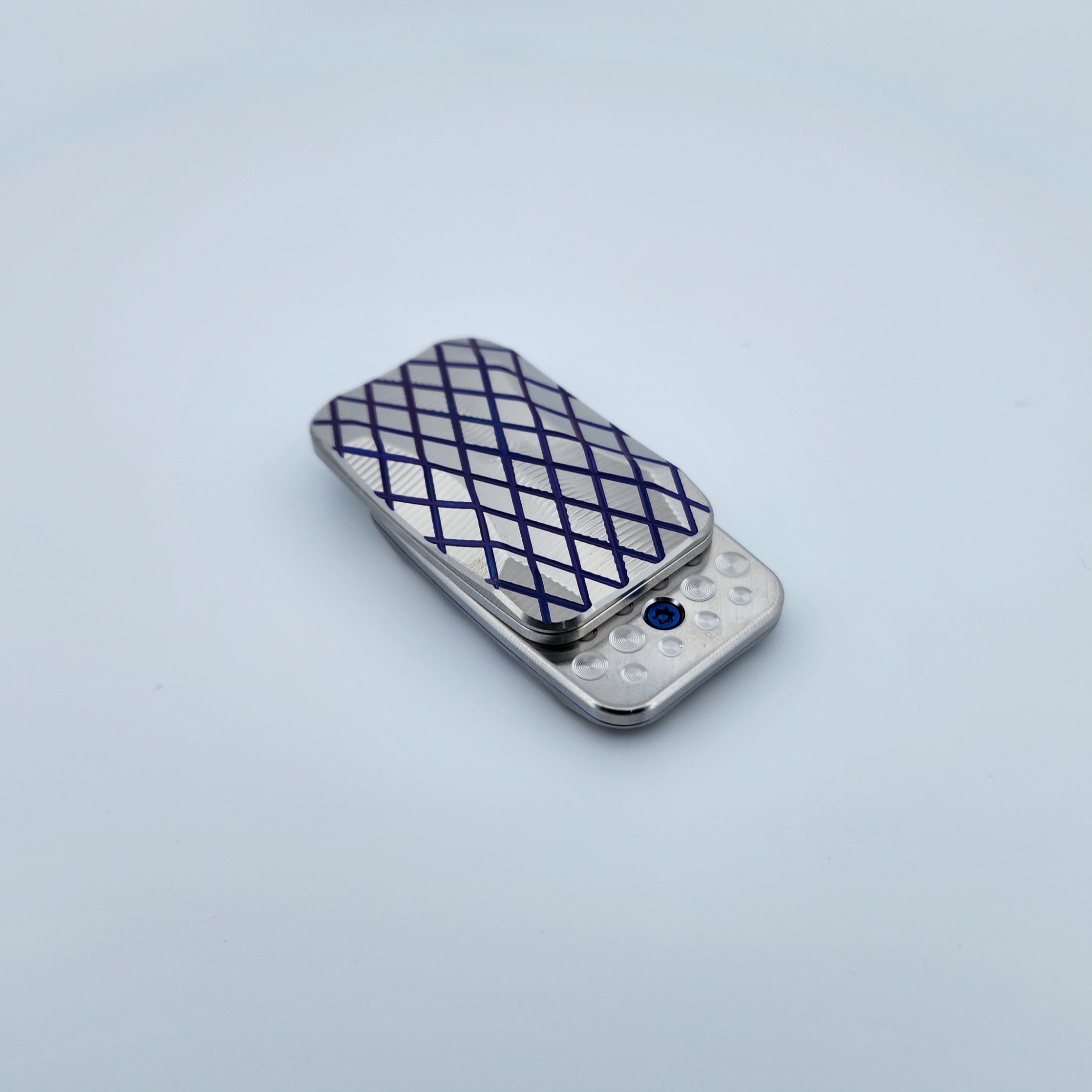 Titanium - SE347 - Squashed Toad "Diamond"