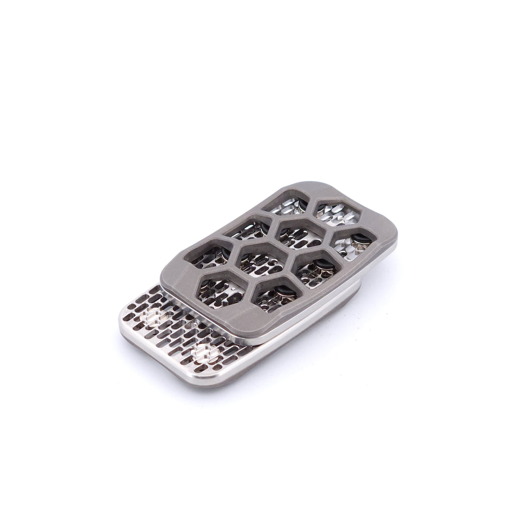 Titanium SG131 - Squashed Toad 