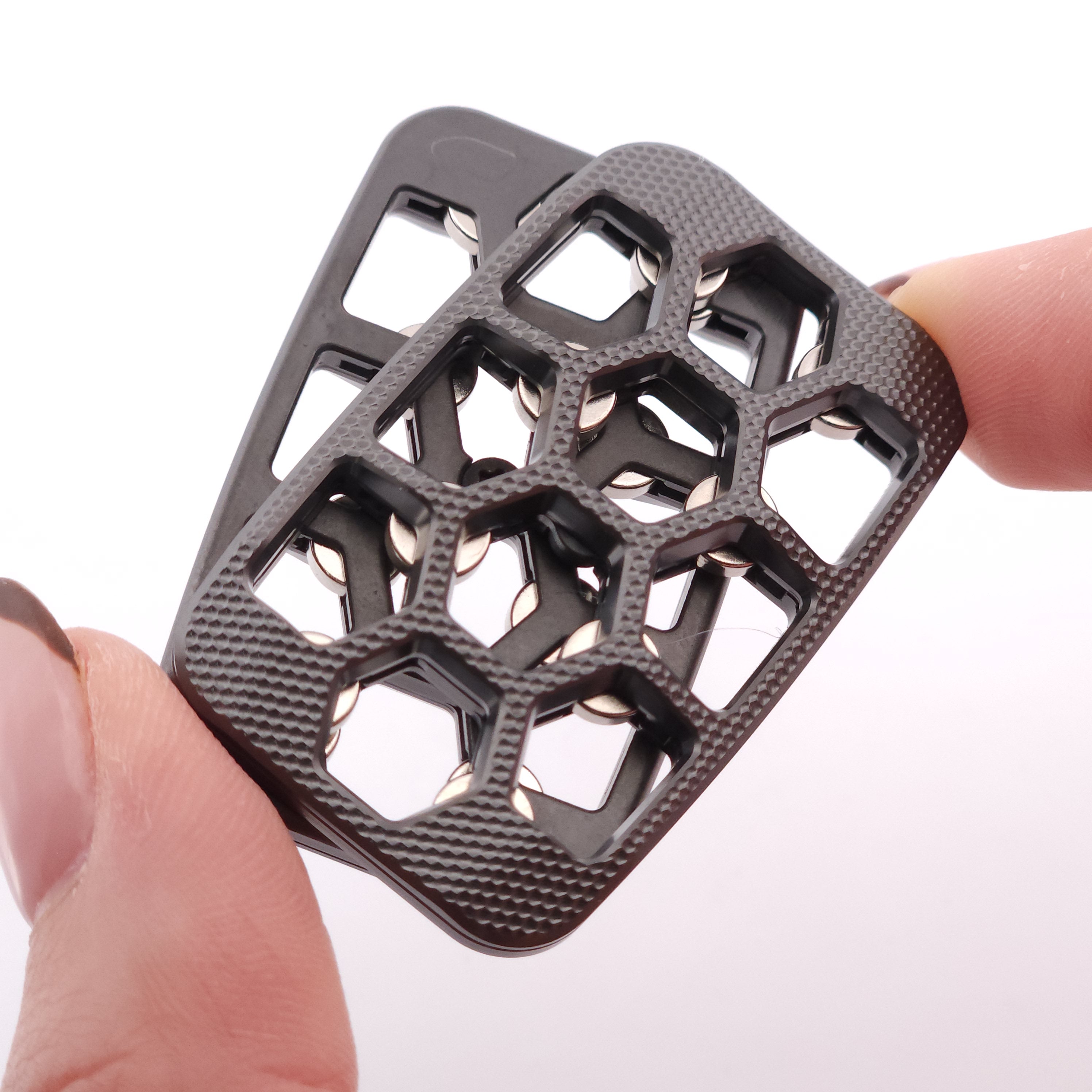 ZAF239 - Skelly Hex "Fine Golf"